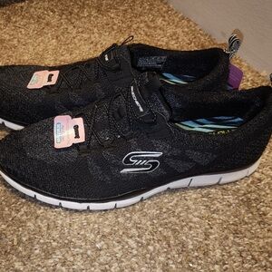 Skechers Flex Air Cooled Memory Foam Black 8 NWT